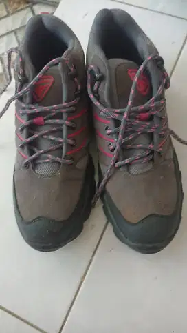 sepatu gunung rubtrack