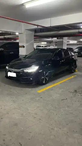 Civic turbo sedan ES Prestige 2018 pemakaian pribadi