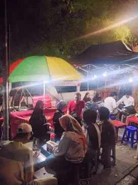 Di butuhkan karyawan laki laki untuk jaga gule