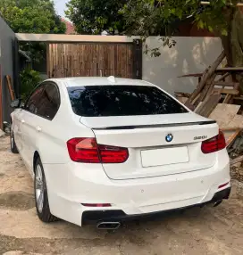 TERMURAH. BMW 320i F30 SPORT 2015 m 2014 pre lci 328i