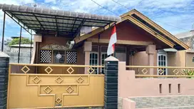 Dijual Rumah Strategis Jalur Angkutan Umum di Komp. Unand