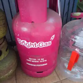 Gas besar 12 kilo ada 3