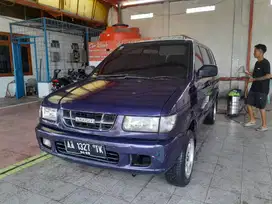 Tangan Pertama Isuzu Panther LV 2.5 Diesel Tahun 2001 dijual cepat!