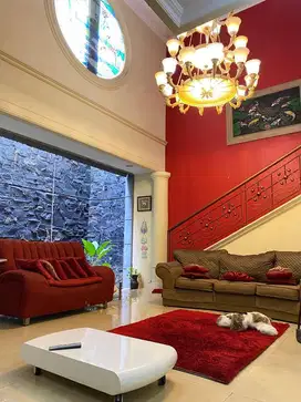 Dijual Rumah Cantik di dalam Cluster Depan Kota Wisata Cibubur