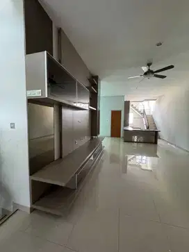 Rumah siap huni nyaman dan aman ditengah kota