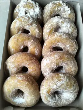 Dibutuhkan khusus perempuan untuk kerja di toko donat