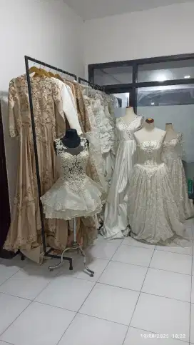 Dijual Koleksi Eks.Persewaan Dress Pengantin lengkap+Jas+Pesta+Kebaya.