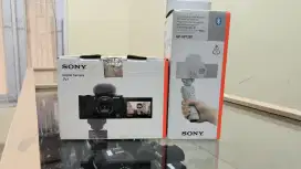 Camera Sonny zv1+ tripod