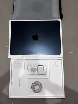 Macbook air M2 2022 Midnight (ex Ibox)