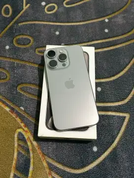 IPhone 15 pro 128 gb natural titanium