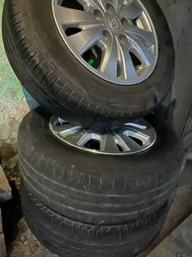 Velg Innova 2 pcs Termasuk Ban R15 205 / 65