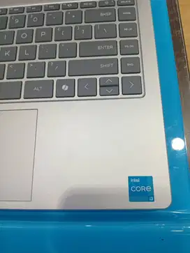 HP 14 ep0260TU i3 1315U/8GB/512GB SSD/14FHD/W11