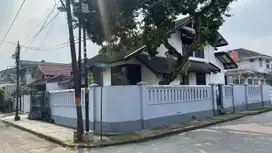 Di Jual Rumah Posisi Hook di Blok H Megapolitan Est Cinere