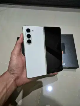 Samsung Z Fold 5 12/512GB Resmi Sein Cream Lengkap