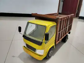 miniatur truk oleng
