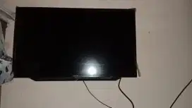 Tv shaap 32 inch