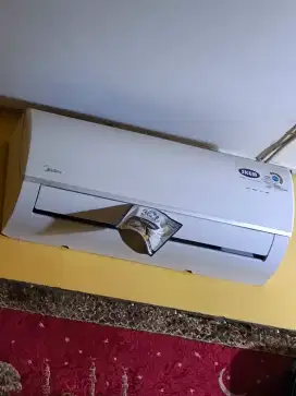 JUAL AC MIDEA 1/2 PK