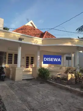 Disewakan bangunan komersial untuk usaha
Di TEUKU UMAR SURABAYA PUSAT
