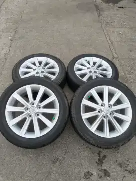 jual.veleg ori copotan camry hybrid r 17.bisa tuker tamba