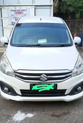 Dijual Suzuki Ertiga GL MT 2017 warna Putih