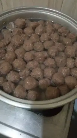 Jaga stan pentol & sempol ( masih merintis )