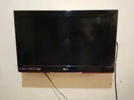 TV LCD 21 inchi