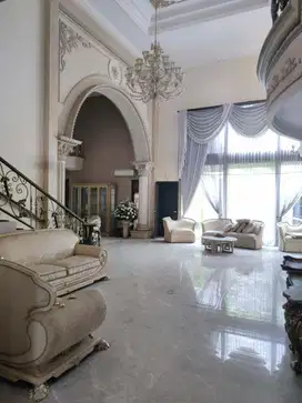 Jual Rumahj Dharmahusada Utara Luxury dan Homy Semi Furnished