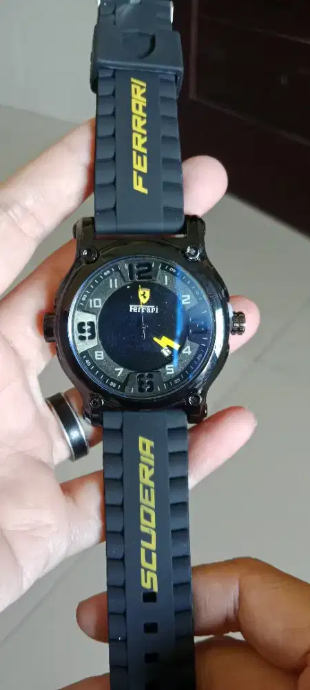 Jam tangan cwo tali rabber