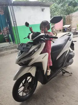 HONDA VARIO 125 TAHUN 2022 TYPE CBS ISS