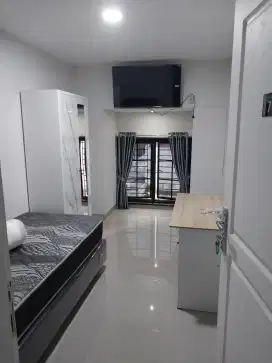 Menerima kost Wanita muslim mahasiswi/karyawati