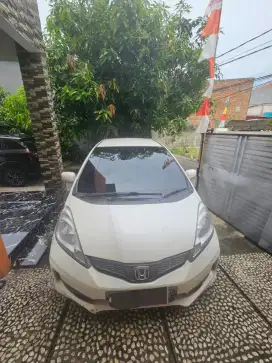 JUAL CEPAT!! HONDA JAZZ RS 2012 MANUAL