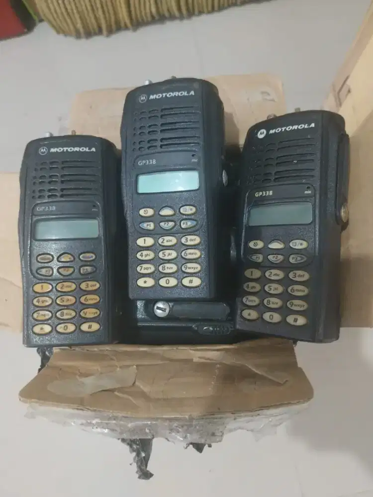 Borongan HT Motorola Gp338 ada 13 unit