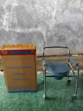 Kursi roda WC+ Tongkat kaki lansia