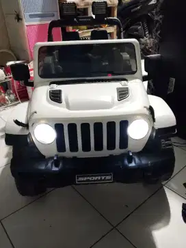 Mobil aki anak jeep