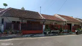 Rumah siap huni bersih kawasan kost