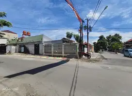 Jual cepat tempat usaha dan kos solo area kampus atmi dan ums