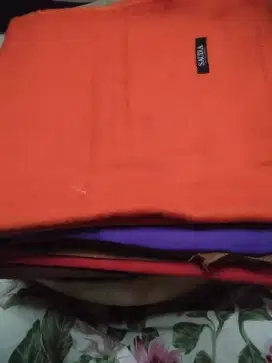Jilbab segiempat  polos