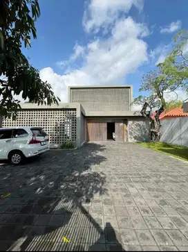 TURUN HARGA! Rumah MODERN MINIMALIS di Pandowoharjo Luas Tanah 2577m2