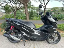 HONDA PCX 150CC MOTOR BAGUS SS KOMPLIT SIAP PAKEK