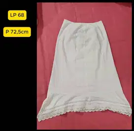 Rok Wanita Preloved