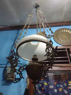 Lampu antik mulus