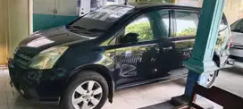 GRAND LIVINA XV 2009 HITAM