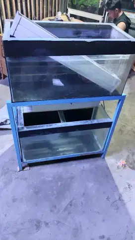 Aquarium 80x40x40 atas bawah fulset tinggal colok