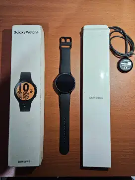 Samsung Galaxy Watch 4 44 MM HITAM