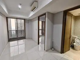 Sewa Apartemen Taman Anggrek Residence - Suite 1 BR, Semi Furnish, OKE