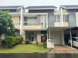 DIJUAL CEPAT BU Rumah 2,5 Lantai Full Renov di Vivaldi Gading Serpong