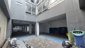 Dijual Gedung Kantor 4.5 lantai Raya Kedung Cowek, Surabaya