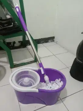 Decohome Pel lantai praktis