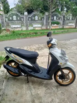 Yamaha Mio thn 2011 plat D surat2 lengkap motor mulus  pakean pribadi