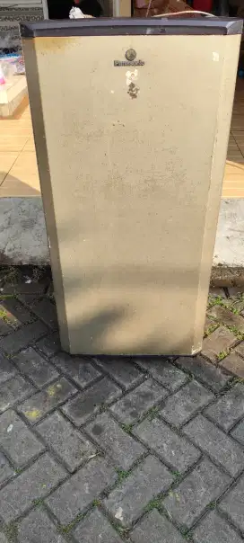 Kulkas panasonic 1 pintu